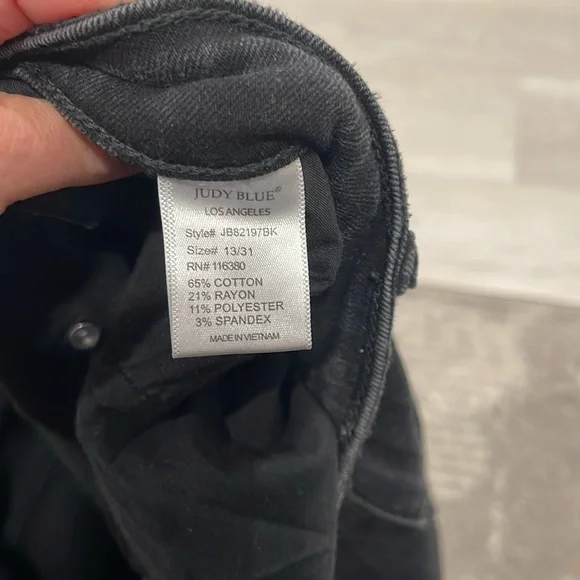 Judy Blue Black Ankle Cropped Jeans with Distressed Hem - Picture 5 of 5